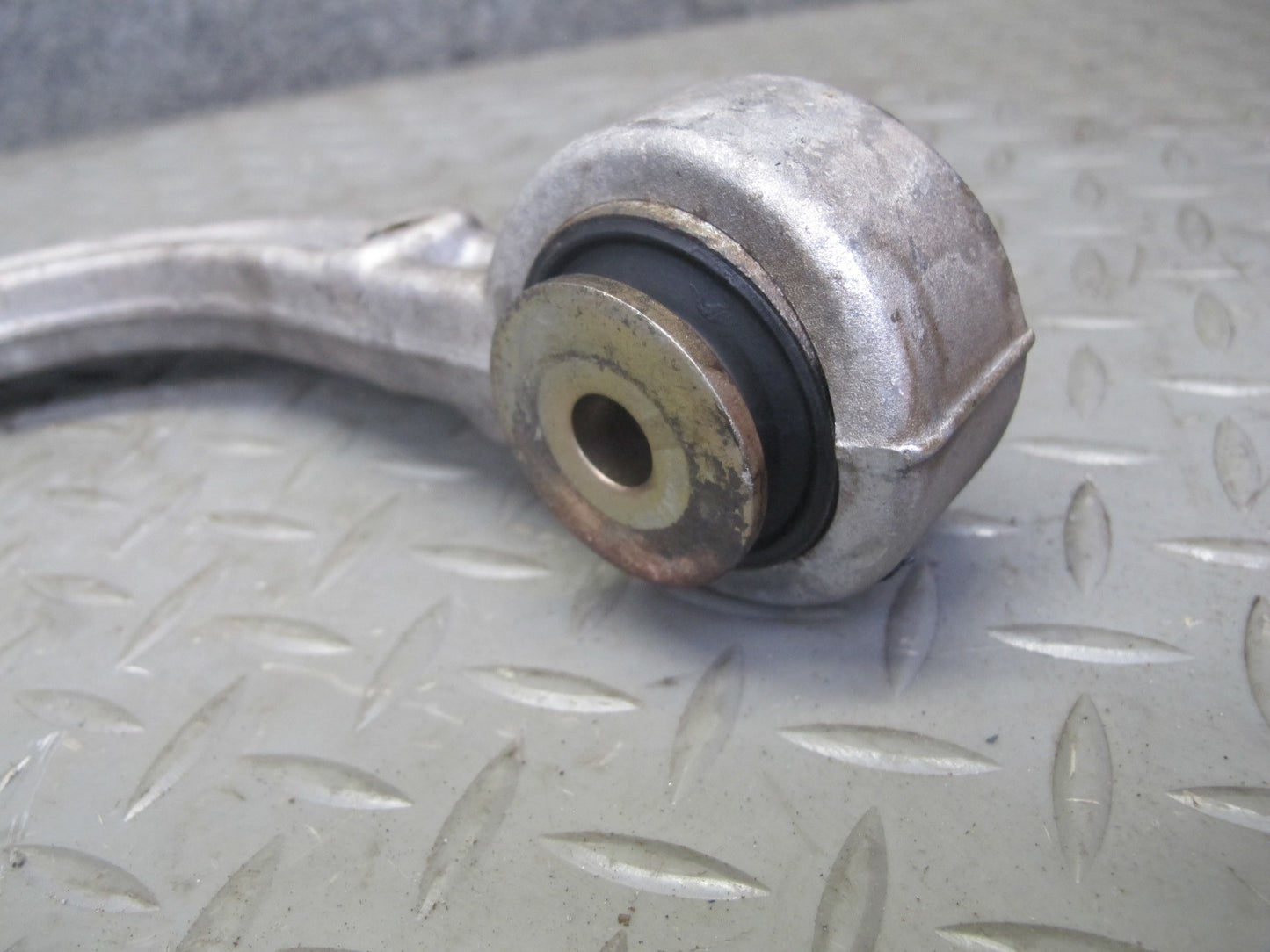 06-11 Mercedes W164 ML350 ML63 AWD Front Left & Right Upper Control Arm Set OEM