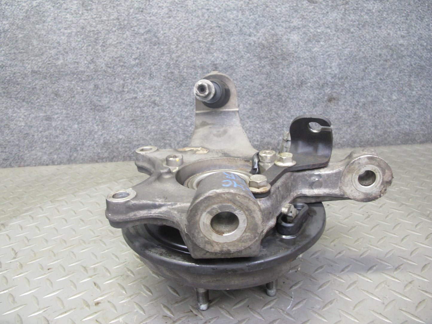 05-08 Chevrolet Corvette C6 Rear Right Spindle Knuckle Wheel Hub Bearing OEM