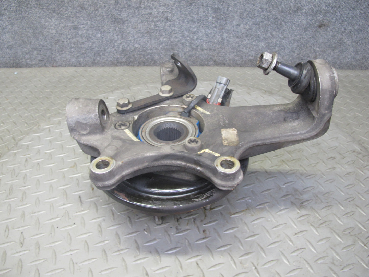 05-08 Chevrolet Corvette C6 Rear Left Spindle Knuckle Wheel Hub Bearing OEM