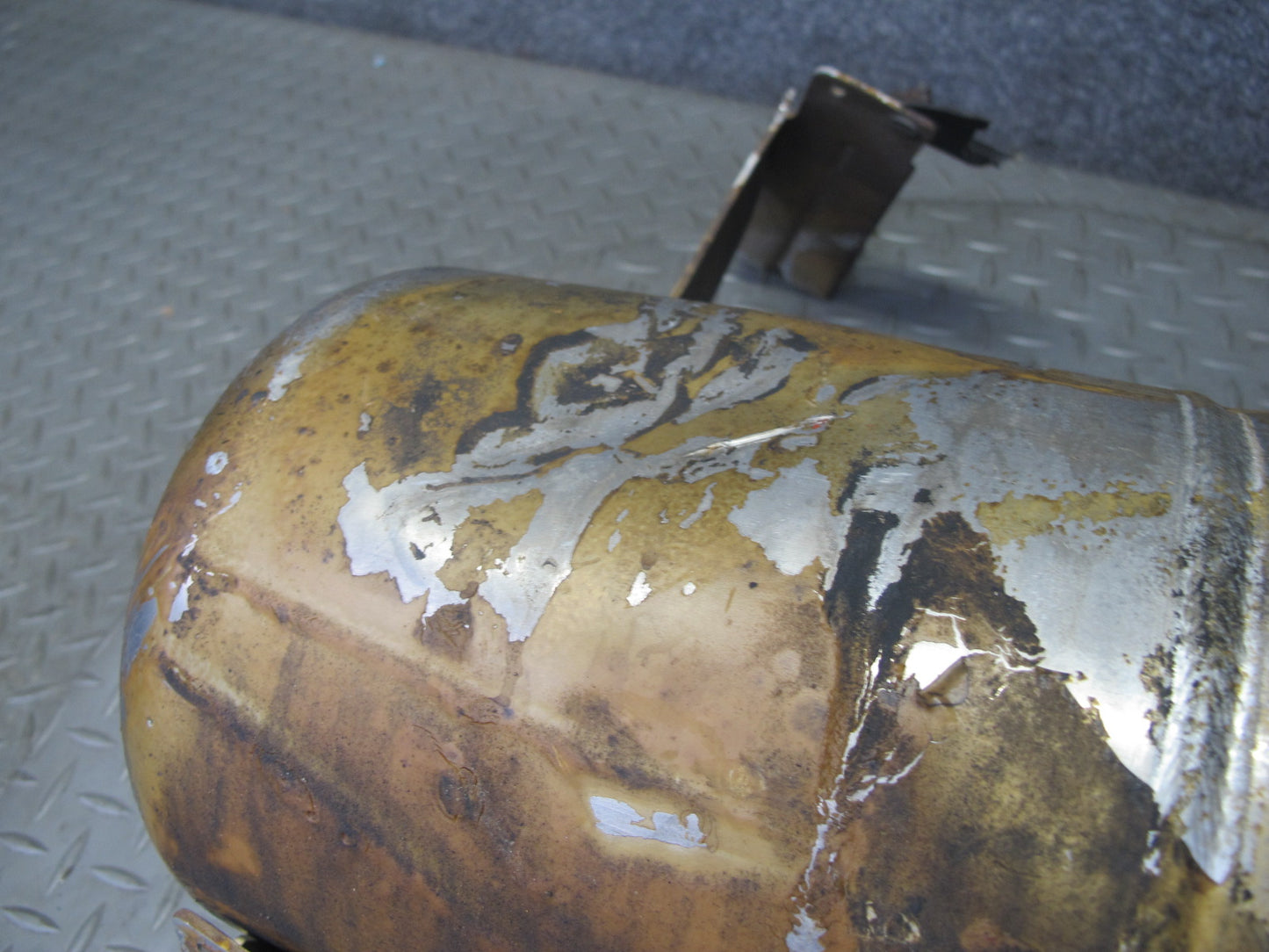 07-11 Mercedes W164 ML550 ML63 AMG Air Suspension Tank Reservoir 1643200015 OEM