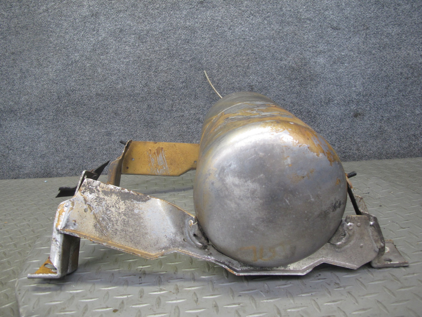 07-11 Mercedes W164 ML550 ML63 AMG Air Suspension Tank Reservoir 1643200015 OEM