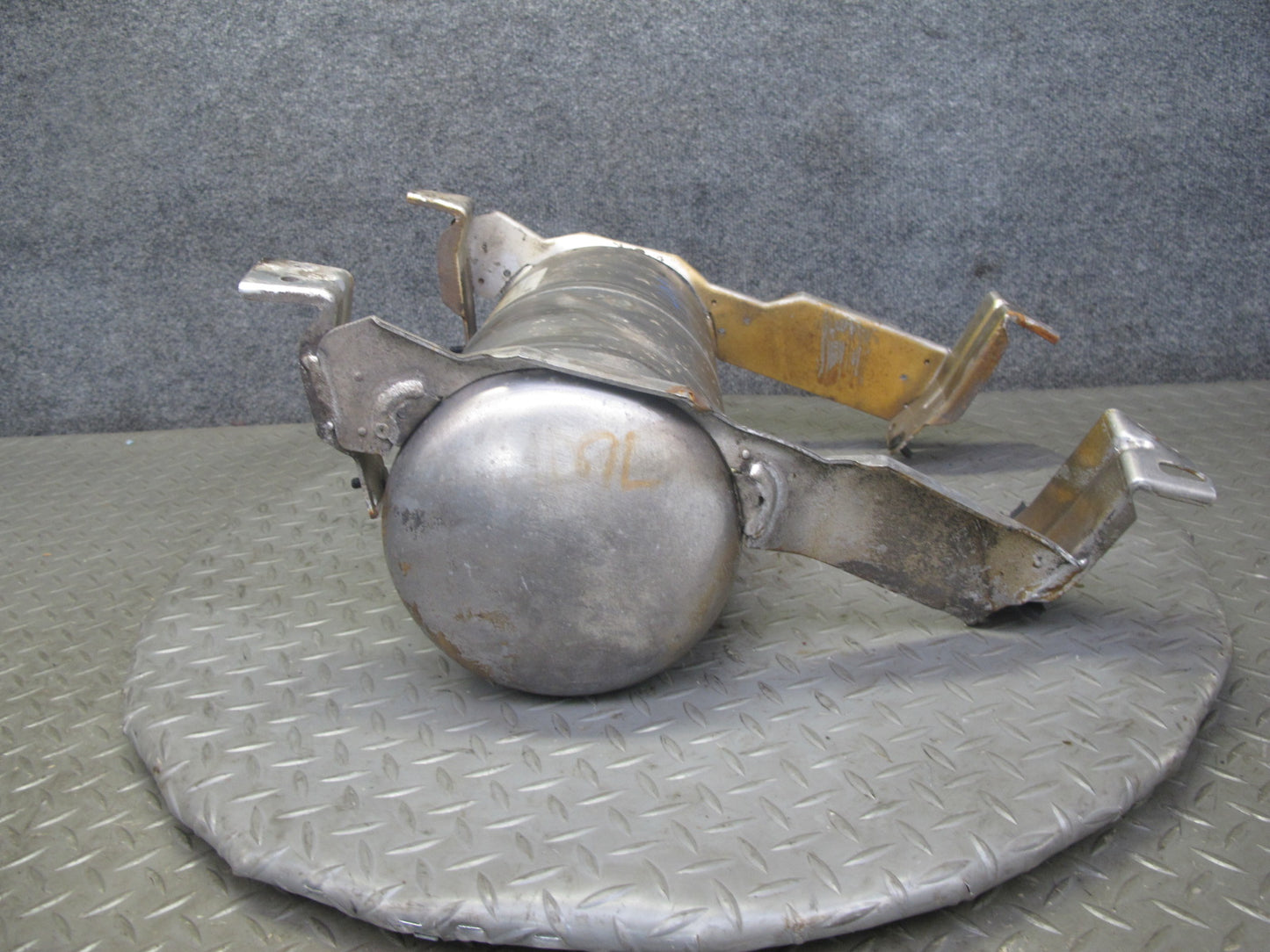 07-11 Mercedes W164 ML550 ML63 AMG Air Suspension Tank Reservoir 1643200015 OEM