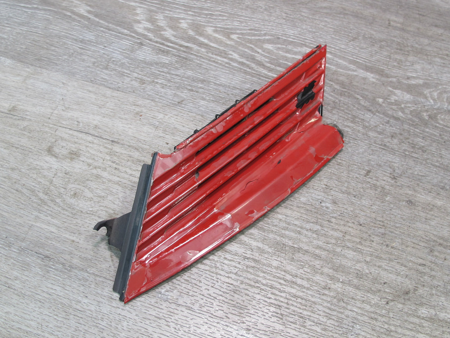 85-89 Toyota MR2 AW15 Rear Left & Right Exterior C-pillar Vent Trim Set RED OEM