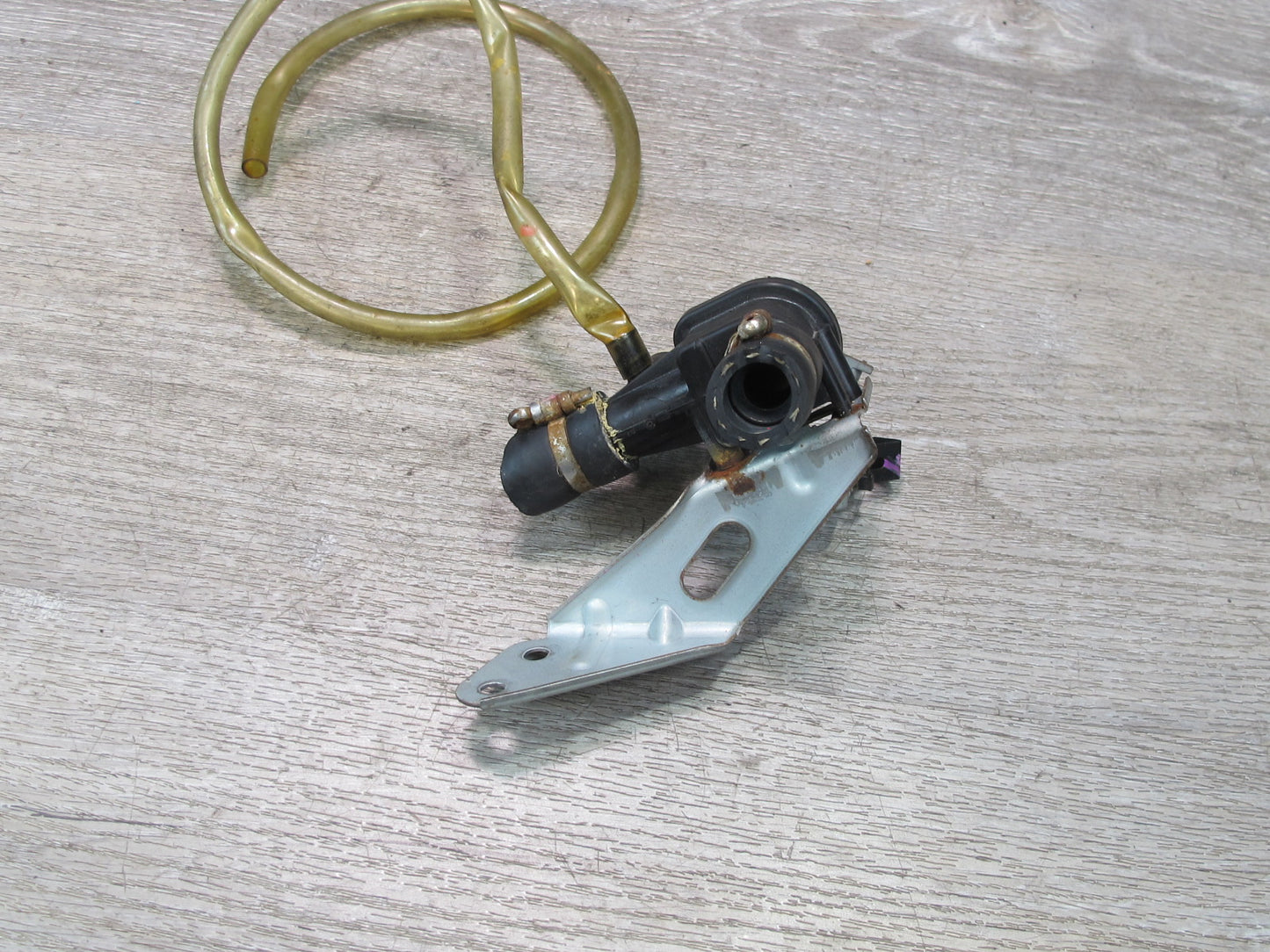 85-89 Toyota MR2 AW15 Heater Control Valve w Bracket & Hose OEM