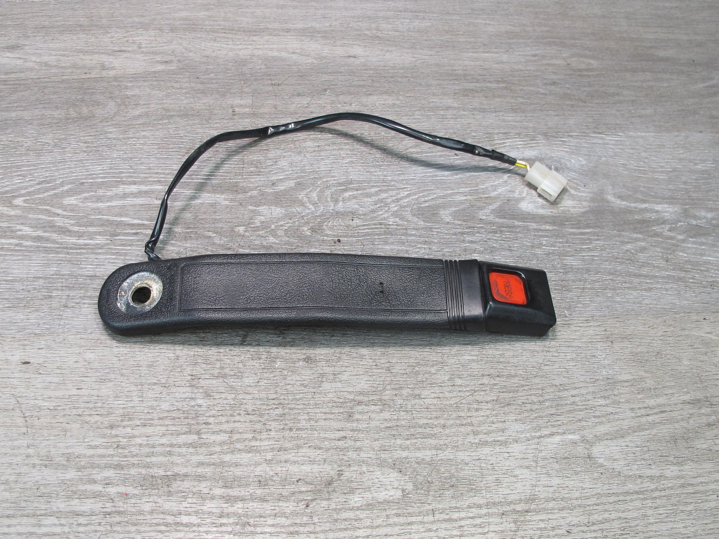85-89 TOYOTA MR2 FRONT LEFT & RIGHT SIDE SEATBELT BUCKLE RECEIVER SET OEM