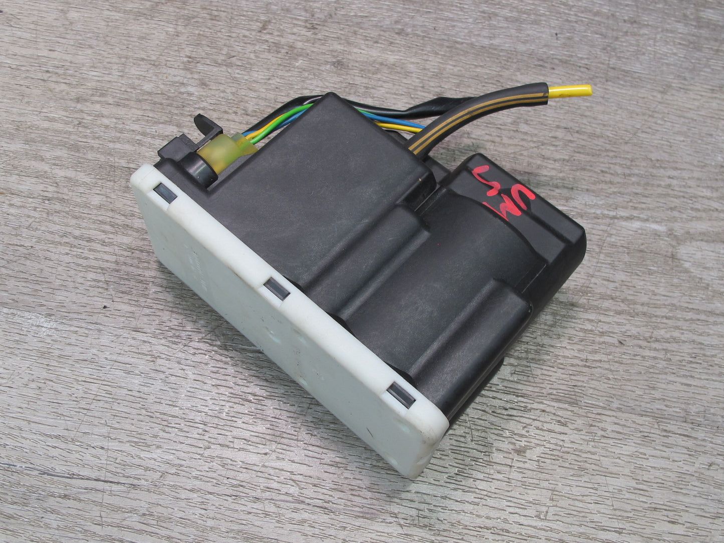 86-91 Mercedes W126 S-class Sedan Door Locking Vacuum Power Pump w Foam OEM