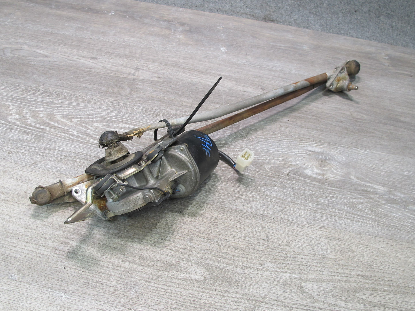 87-89 Toyota MR2 AW15 Front Windshield Wiper Transmission Linkage w Motor OEM