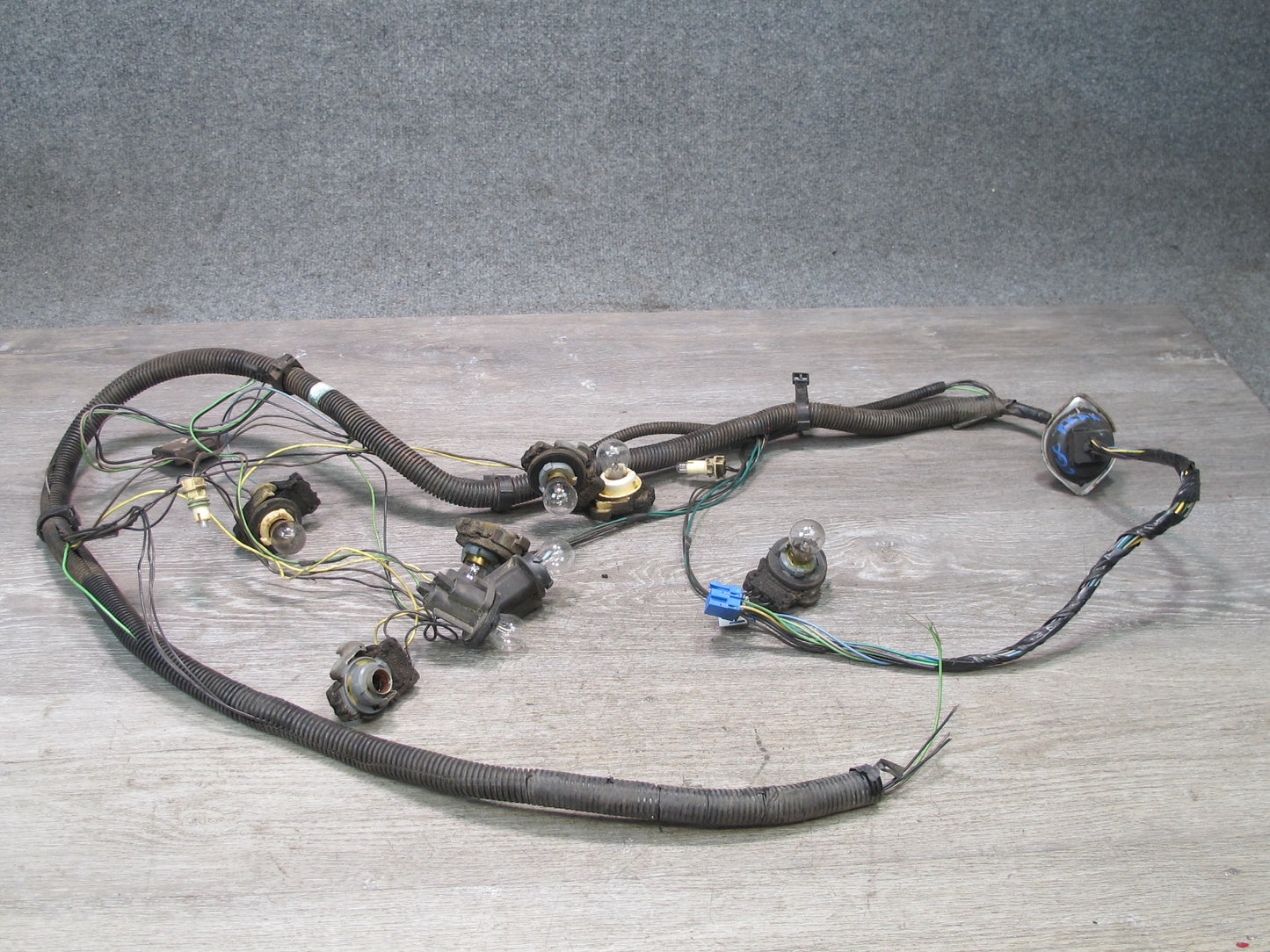 1993 Chevrolet Corvette C4 Rear Bumper Tail Light Wire Wiring Harness OEM