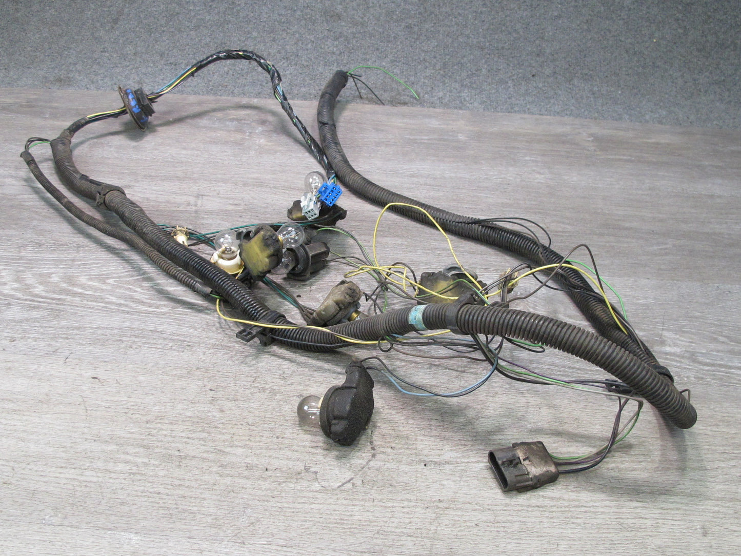 1993 Chevrolet Corvette C4 Rear Bumper Tail Light Wire Wiring Harness OEM