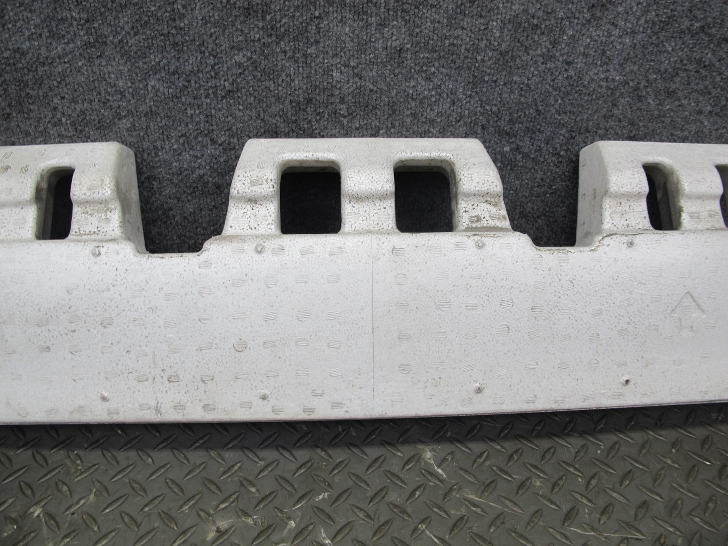 01-05 Lexus IS300 JCE10L Sedan Rear Bumper Impact Reinforcement Bar w Foam OEM