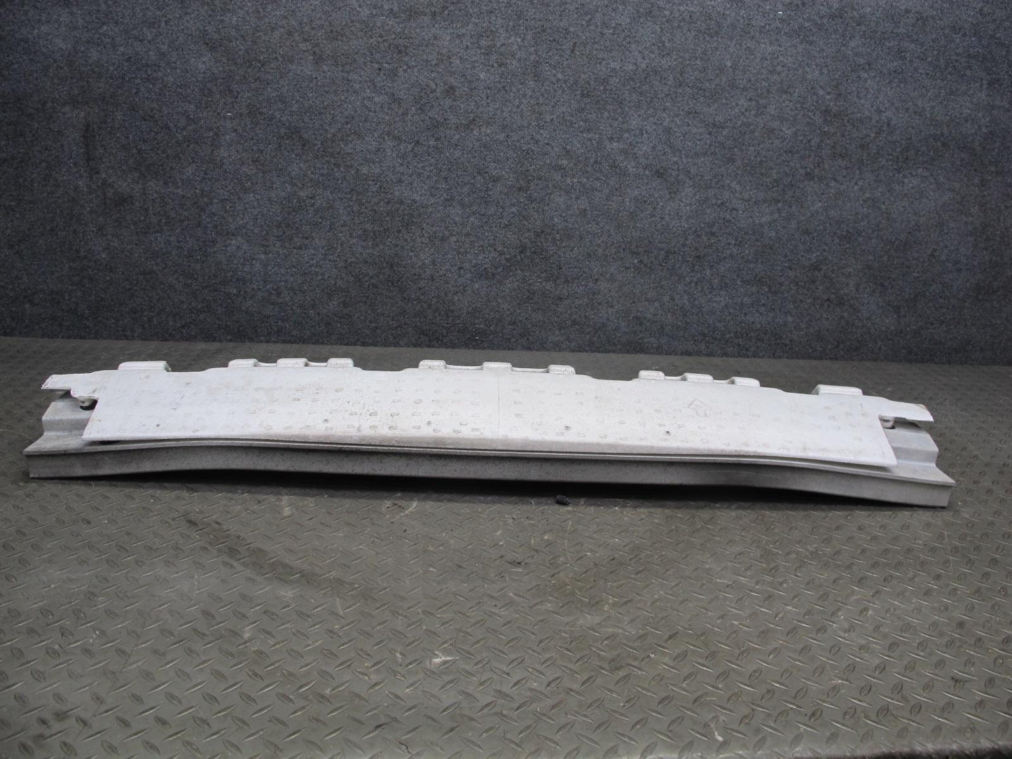 01-05 Lexus IS300 JCE10L Sedan Rear Bumper Impact Reinforcement Bar w Foam OEM