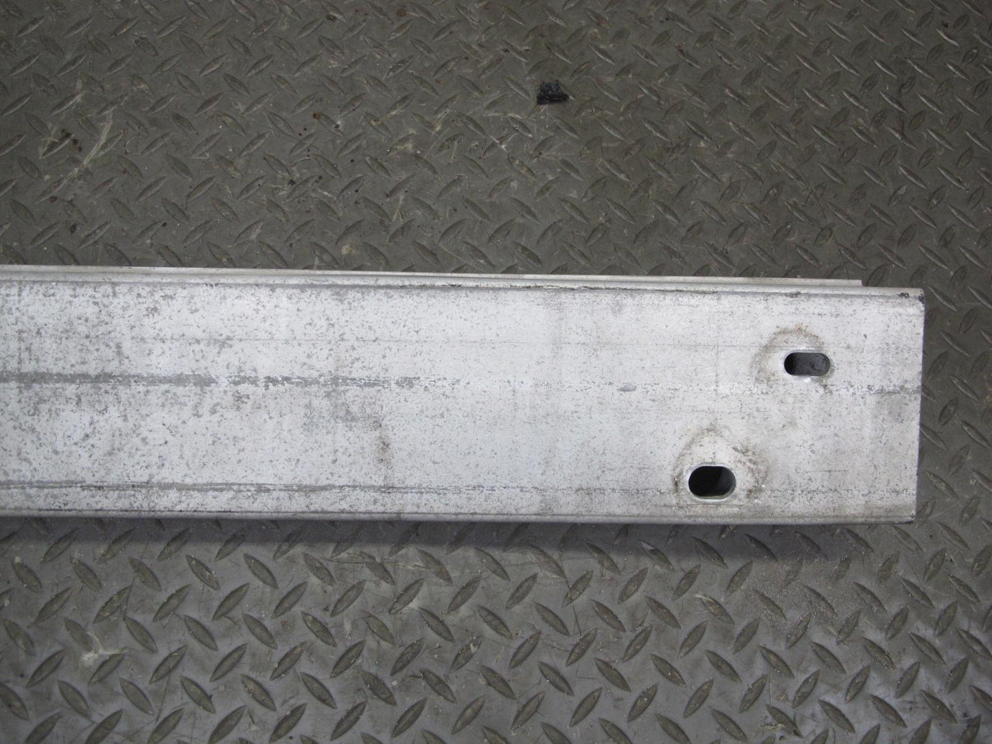 01-05 Lexus IS300 JCE10L Sedan Rear Bumper Impact Reinforcement Bar w Foam OEM