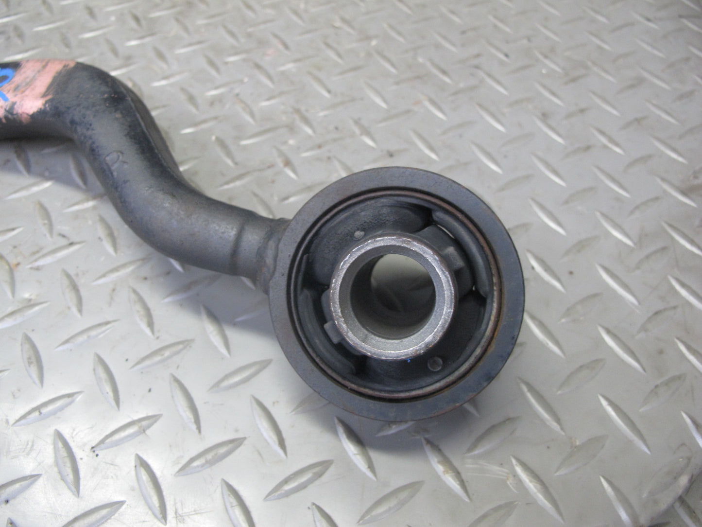 01-05 Lexus JCE10L IS300 Set of 2 Front Right Suspension Lower Control Arm OEM