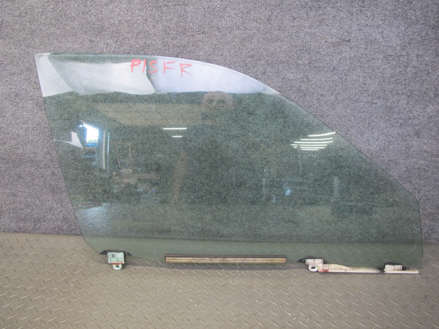 04-05 Lexus JCE10L IS300 Front Right Passenger Door Glass Window OEM