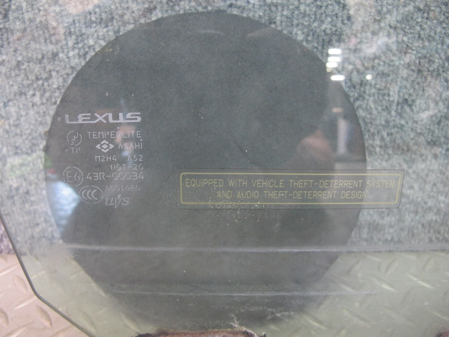04-05 Lexus JCE10L IS300 Front Right Passenger Door Glass Window OEM