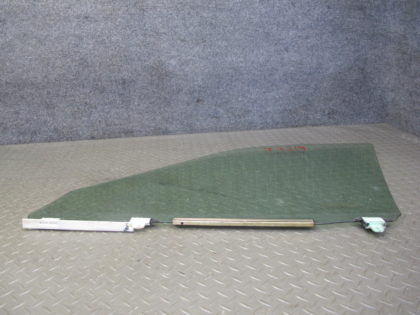 04-05 Lexus JCE10L IS300 Front Right Passenger Door Glass Window OEM