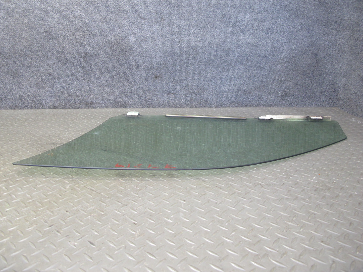 04-05 Lexus JCE10L IS300 Front Right Passenger Door Glass Window OEM