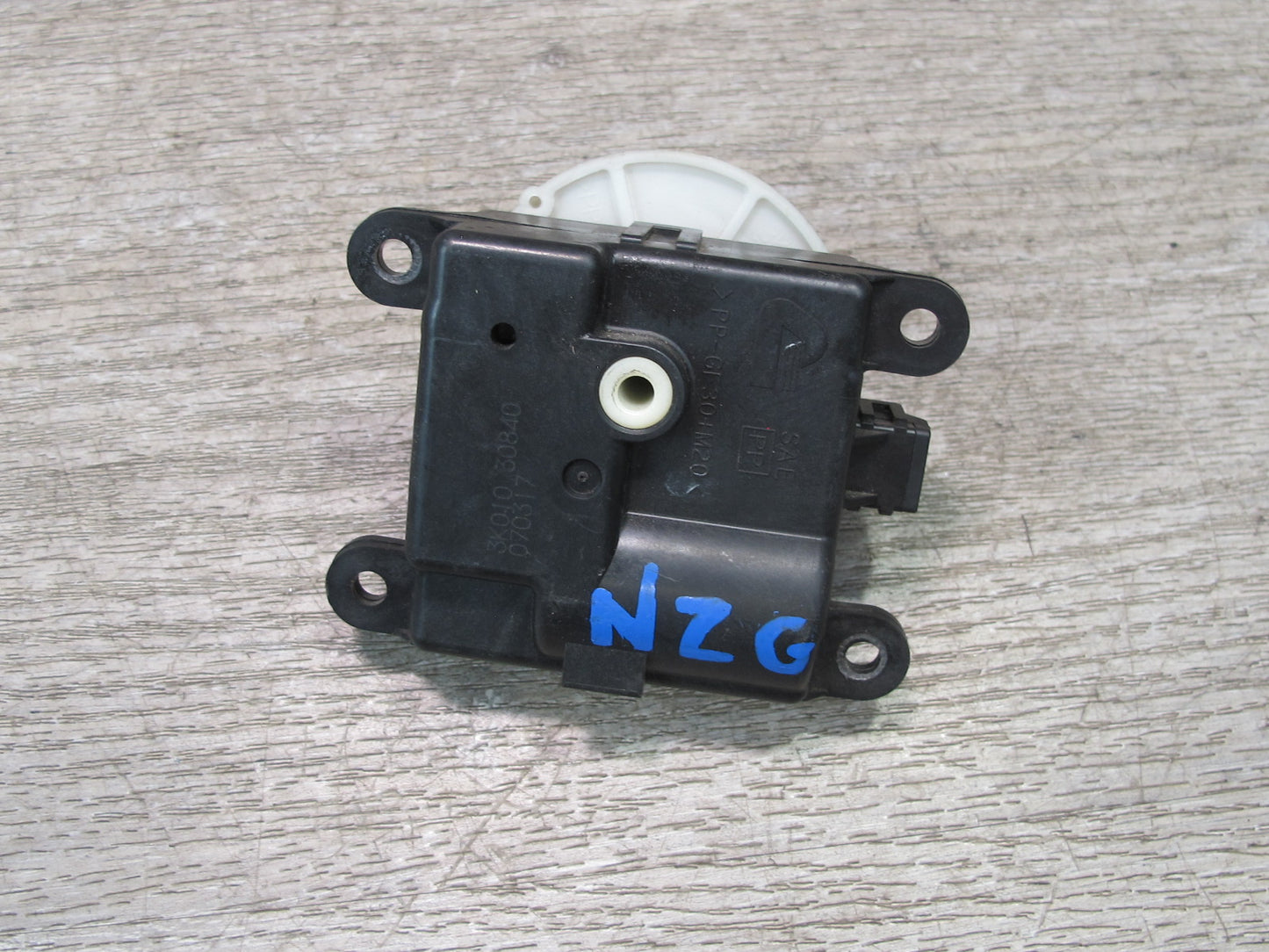 07-09 Nissan 350Z Z33 Convertible Set of 3 A/C Heater Flap Actuator Motor OEM