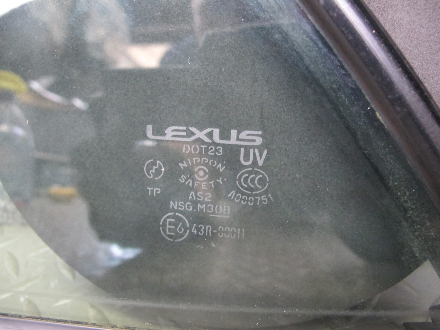 01-05 Lexus JCE10L IS300 Sedan Rear Left Door Quarter Glass Window OEM