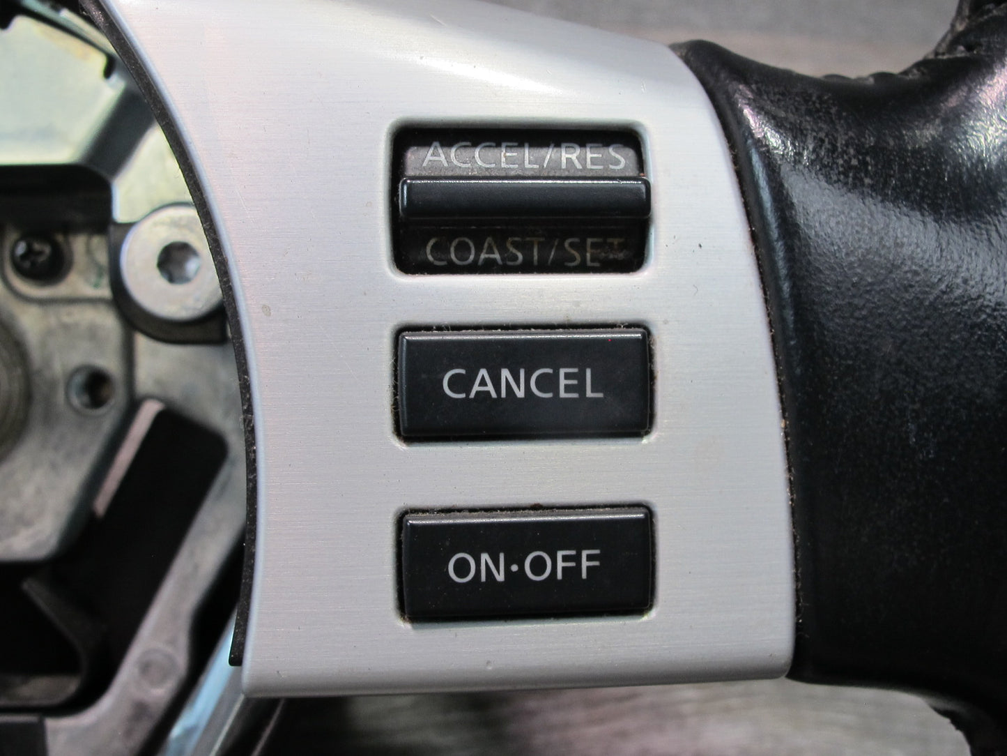 07-09 Nissan 350Z Z33 Conv Multifunction Leather Steering w Cruise Black OEM