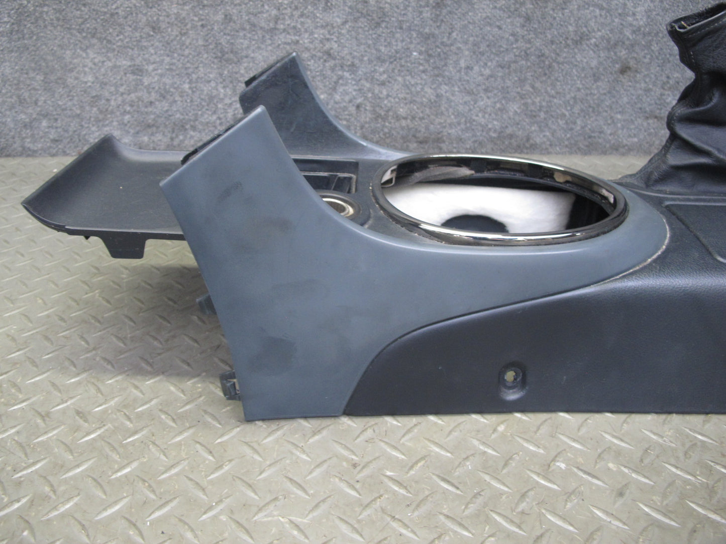 03-05 Lexus JCE10L IS300 A/T Center Console Trim Cover Panel Black OEM