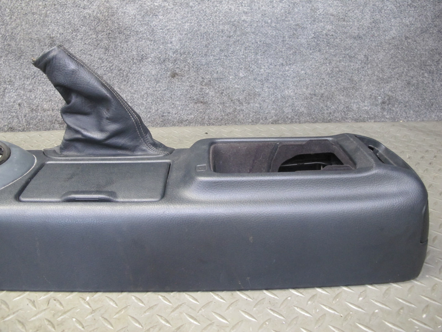 03-05 Lexus JCE10L IS300 A/T Center Console Trim Cover Panel Black OEM