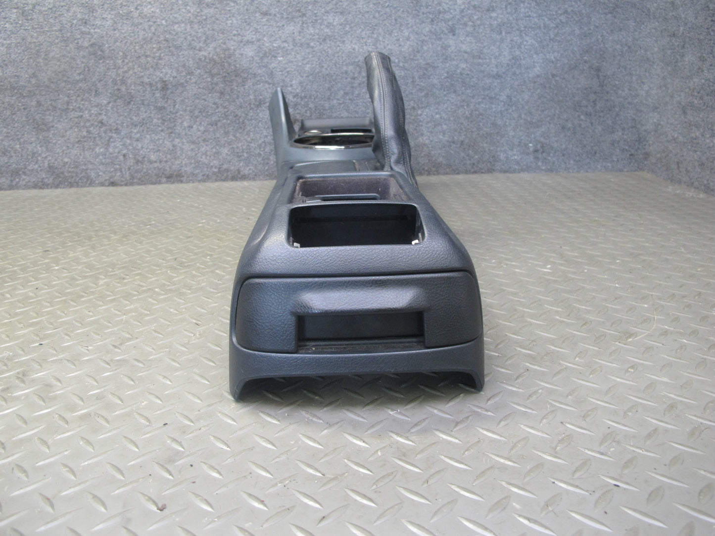 03-05 Lexus JCE10L IS300 A/T Center Console Trim Cover Panel Black OEM
