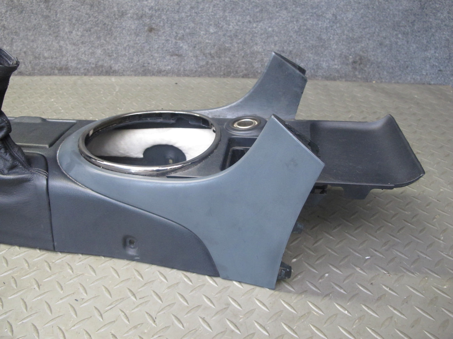 03-05 Lexus JCE10L IS300 A/T Center Console Trim Cover Panel Black OEM