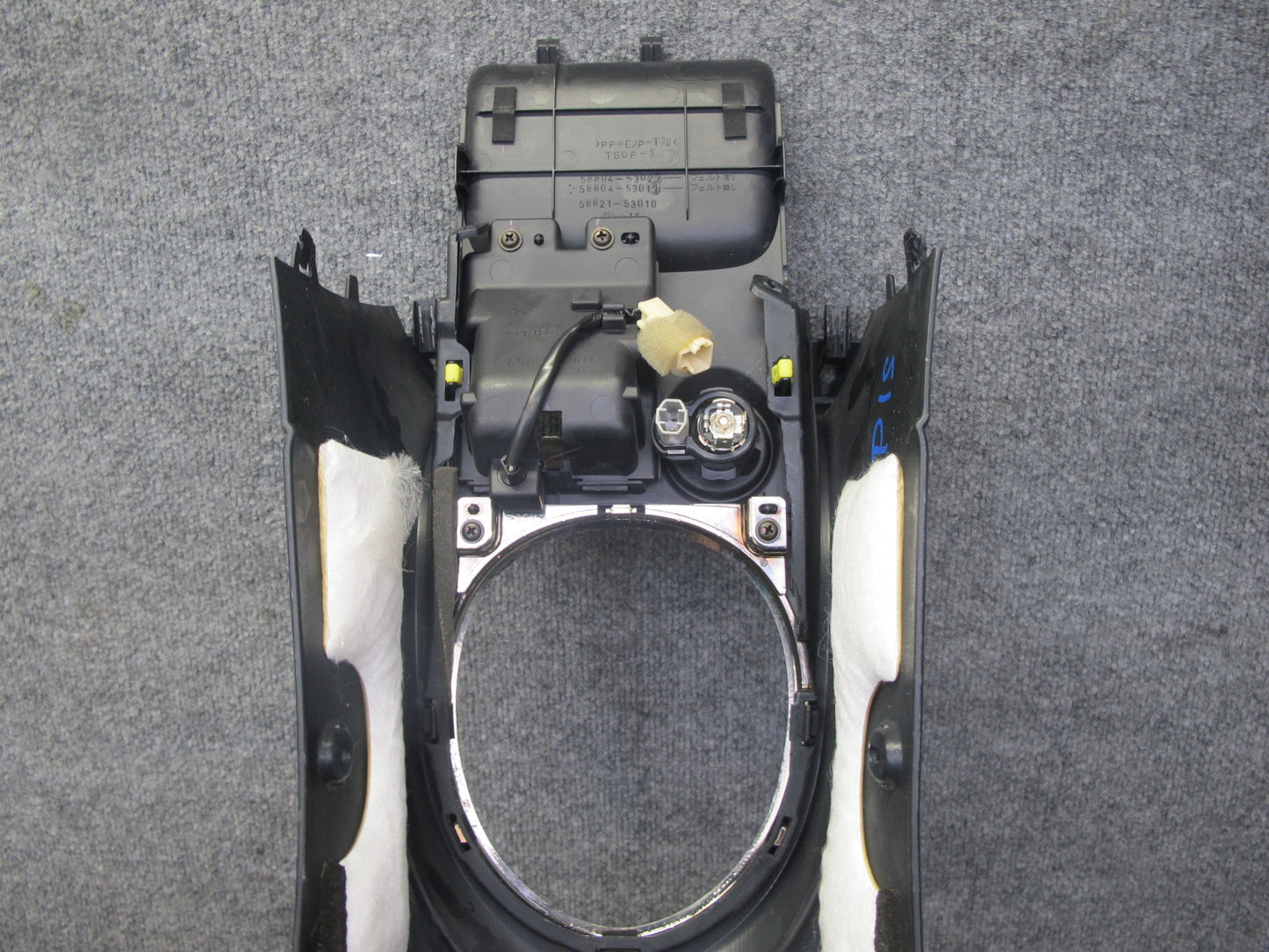 03-05 Lexus JCE10L IS300 A/T Center Console Trim Cover Panel Black OEM