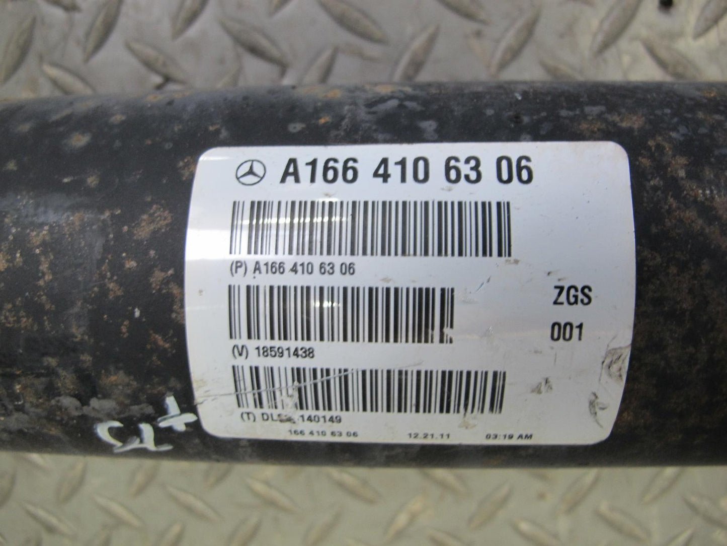 12-18 Mercedes W166 GLE350 ML350 M276 AWD A/T Rear Driveshaft 1664106306 OEM