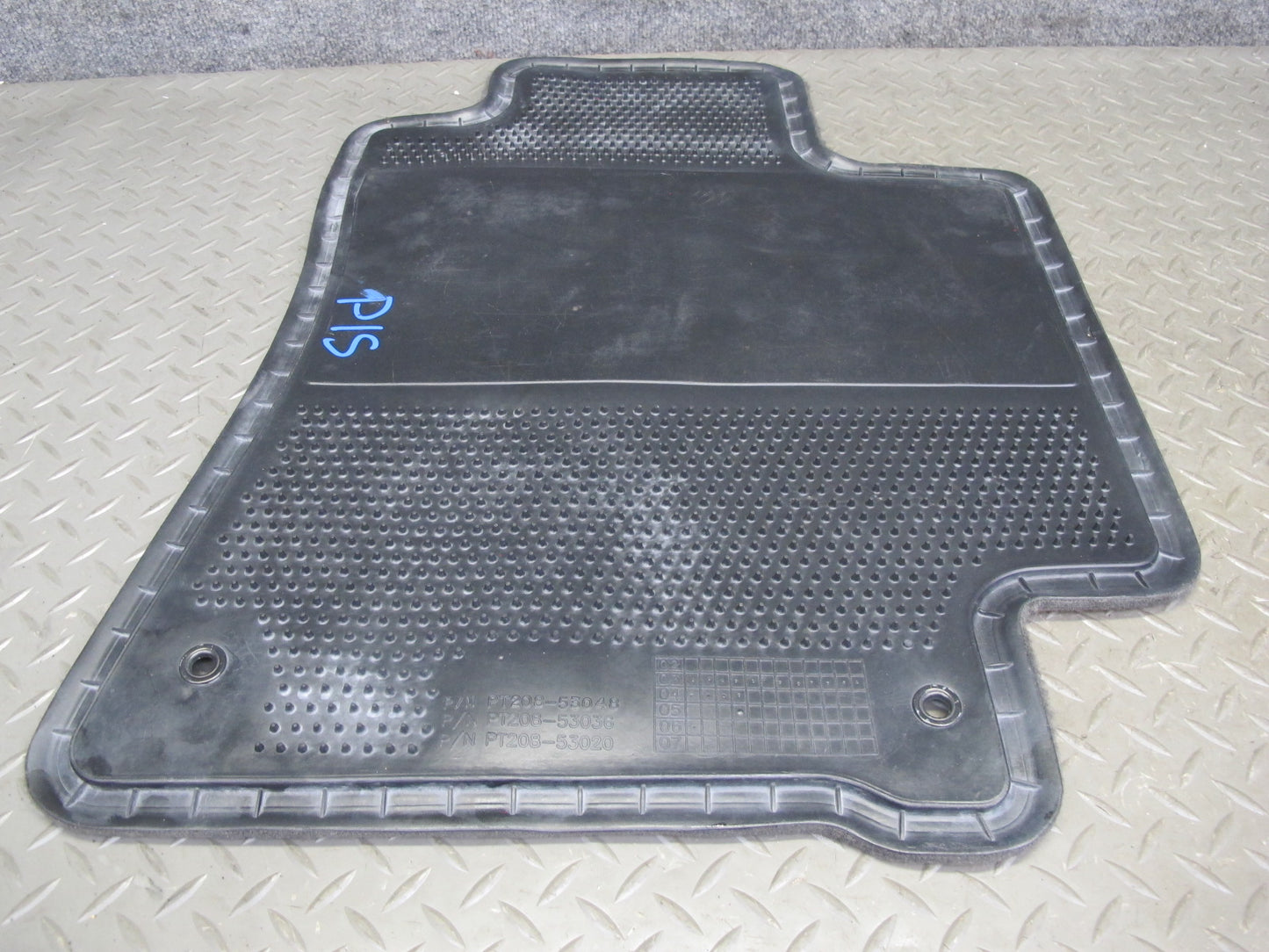 01-05 Lexus IS300 Set of 4 Front & Rear Left & Right Carpet Floor MAT Black OEM