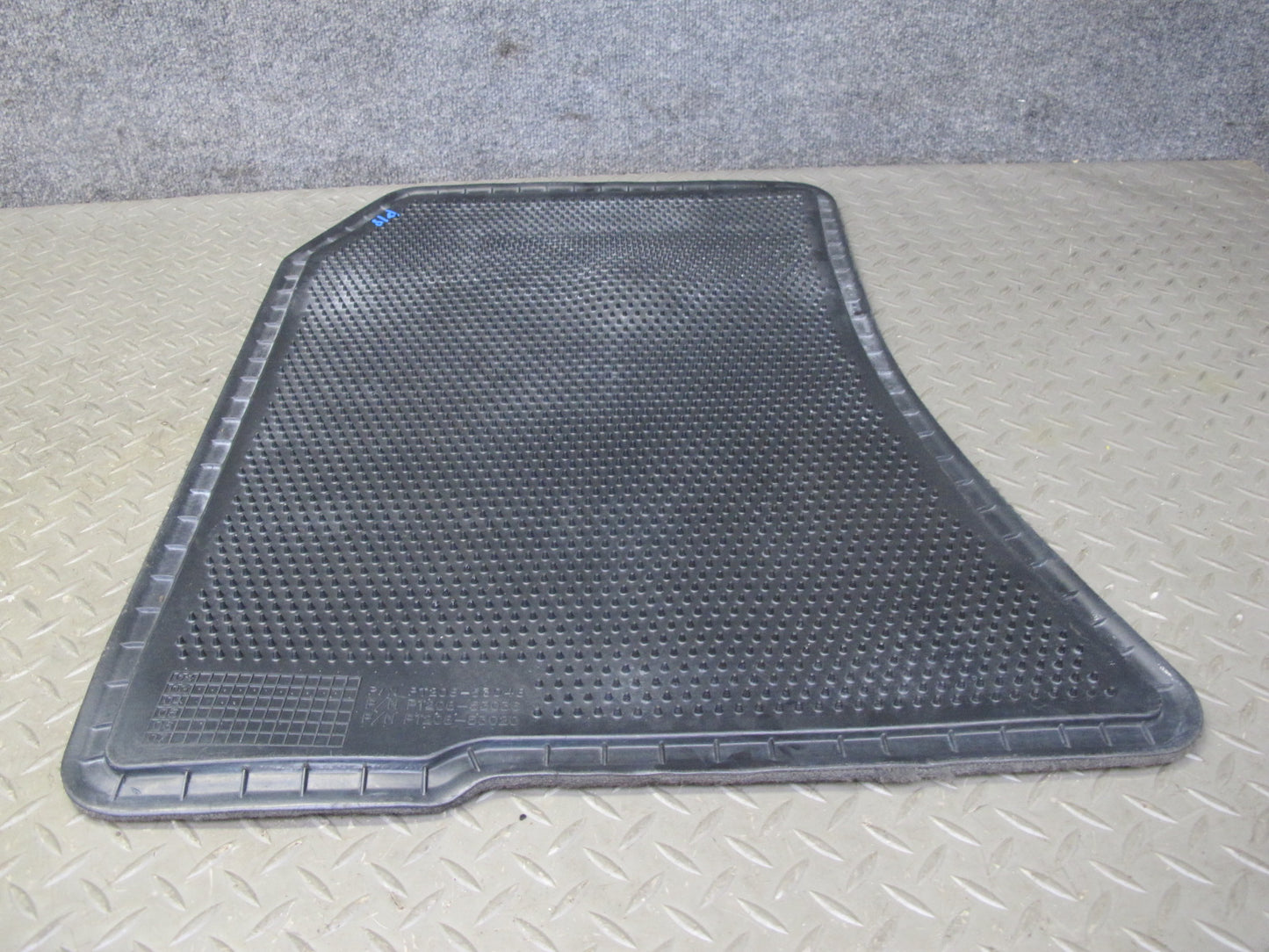 01-05 Lexus IS300 Set of 4 Front & Rear Left & Right Carpet Floor MAT Black OEM