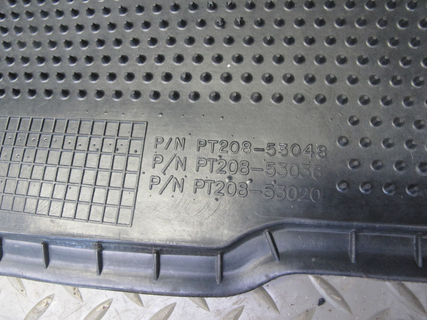 01-05 Lexus IS300 Set of 4 Front & Rear Left & Right Carpet Floor MAT Black OEM