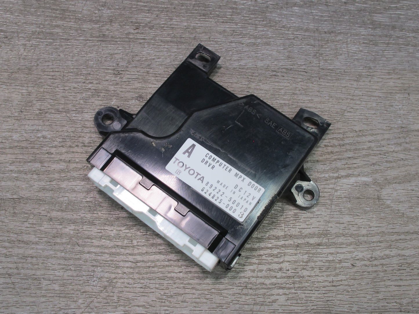 95-97 Lexus LS400 UCF20L Front Left Driver Door Control Module 89222-50010 OEM