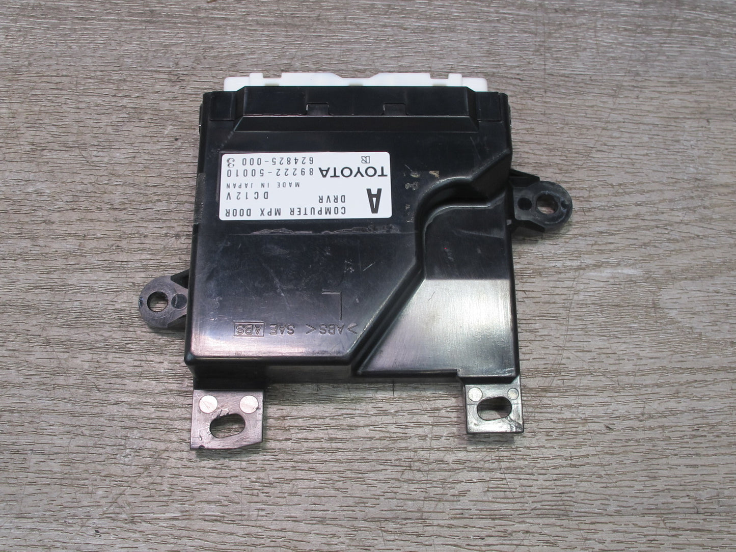 95-97 Lexus LS400 UCF20L Front Left Driver Door Control Module 89222-50010 OEM