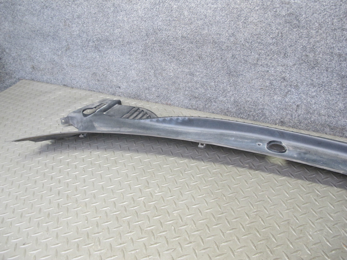 05-07 Chevrolet Corvette C6 Front Windshield Air Vent Cowl Trim Panel OEM