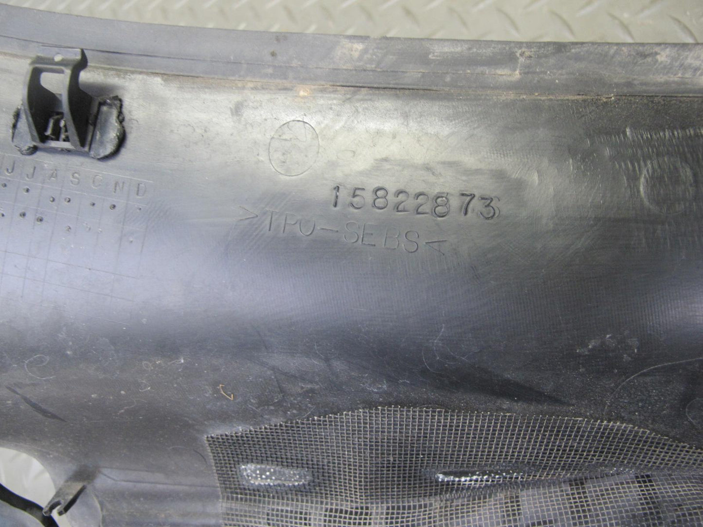 05-07 Chevrolet Corvette C6 Front Windshield Air Vent Cowl Trim Panel OEM