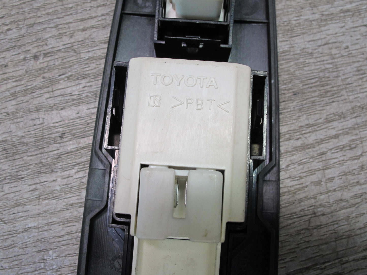 95-97 Lexus UCF20L LS400 Front Right Passenger Door Window Switch w Trim OEM