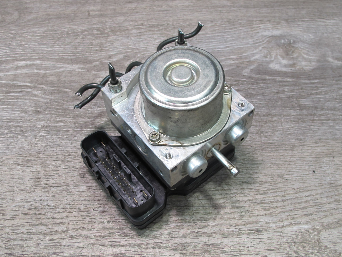 07-09 Nissan 350Z Z33 Convert A/T ABS Brake Pump Module 47660-EV01A OEM