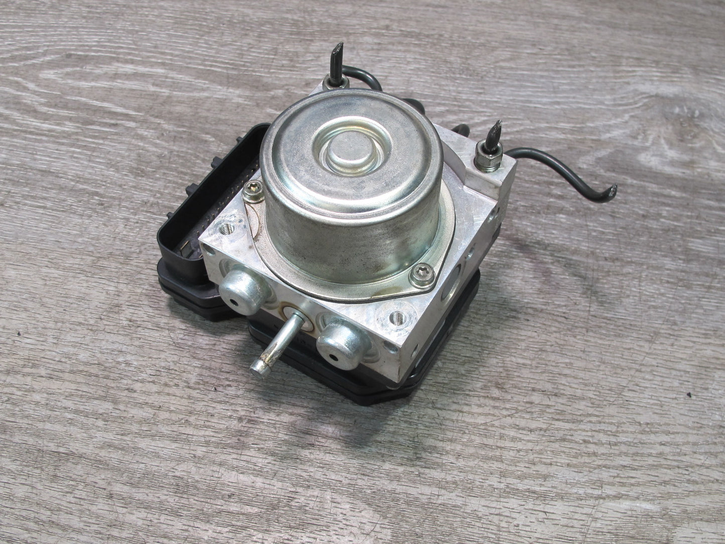 07-09 Nissan 350Z Z33 Convert A/T ABS Brake Pump Module 47660-EV01A OEM