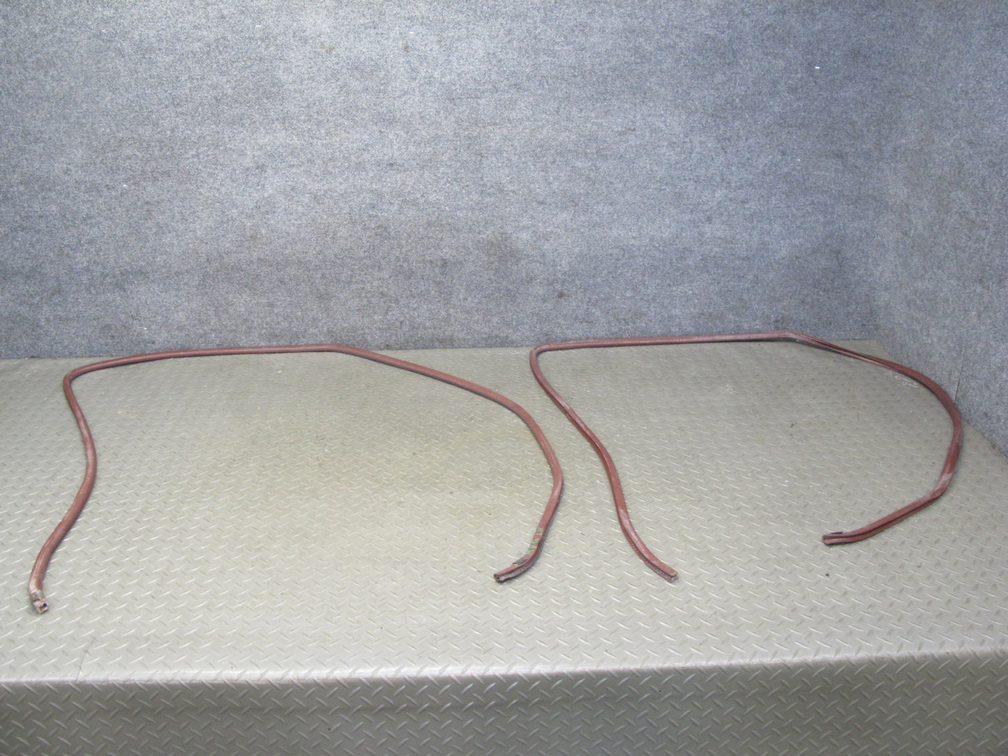 84-85 Mazda RX7 FB Set of 2 Left & Right Door Weatherstrip Rubber Seal RED OEM