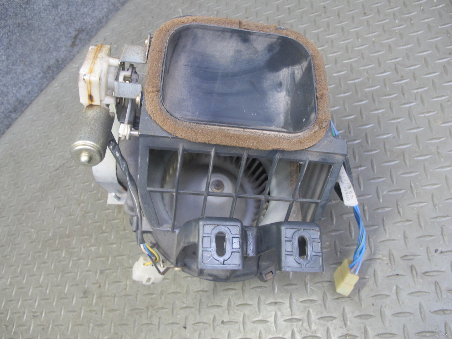 84-85 Mazda RX7 FB 12A Hvac A/C Blower Motor Fan Box Assembly OEM