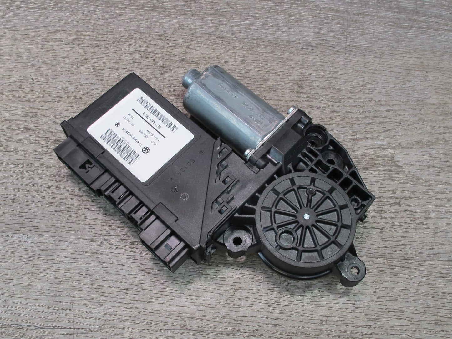 2003-2010 Porsche Cayenne 955 Front Right Door Window Motor 3D1959792E