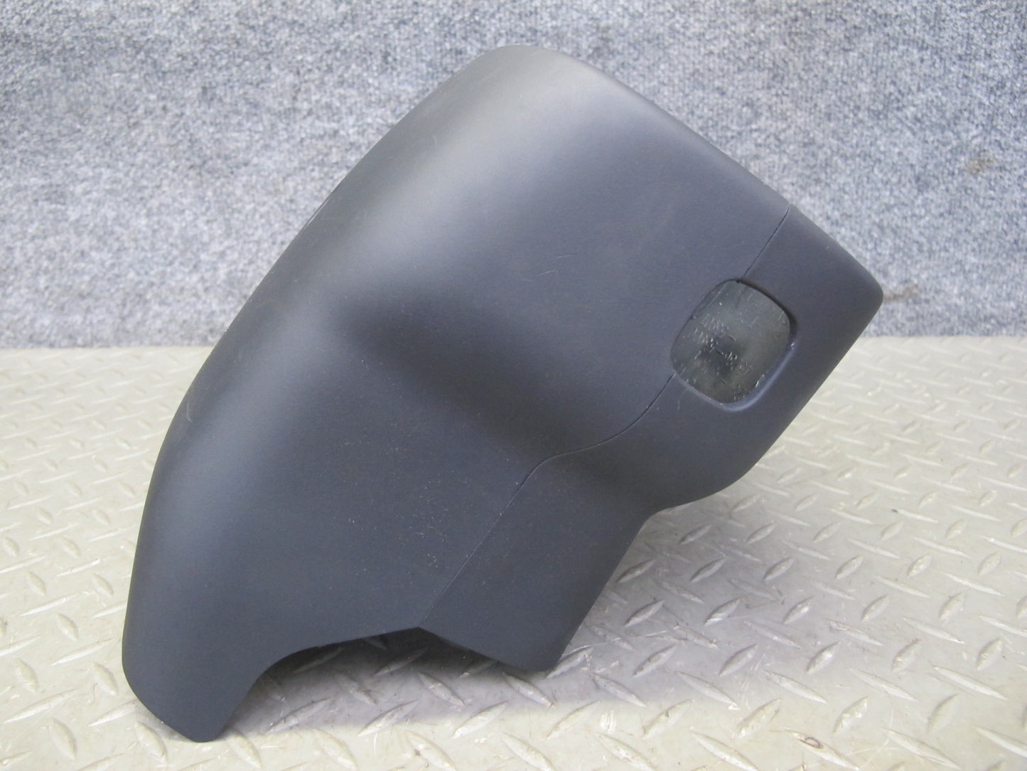 01-05 Lexus JCE10L IS300 Steering Column Upper & Lower Cover Trim Black Assy OEM