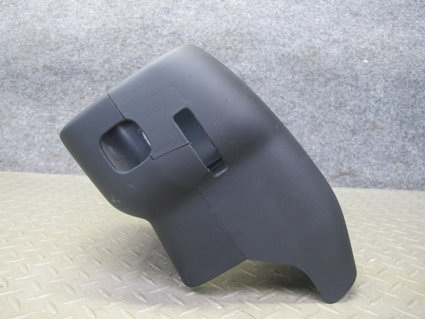 01-05 Lexus JCE10L IS300 Steering Column Upper & Lower Cover Trim Black Assy OEM