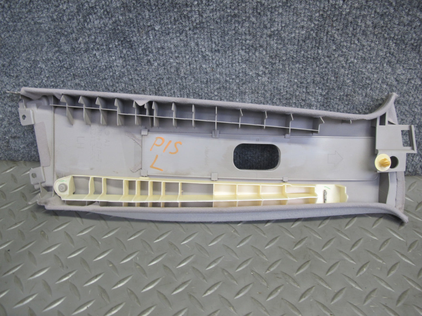 03-05 Lexus JCE10L IS300 Set of 2 Center B Pillar Upper Trim Cover Panel OEM