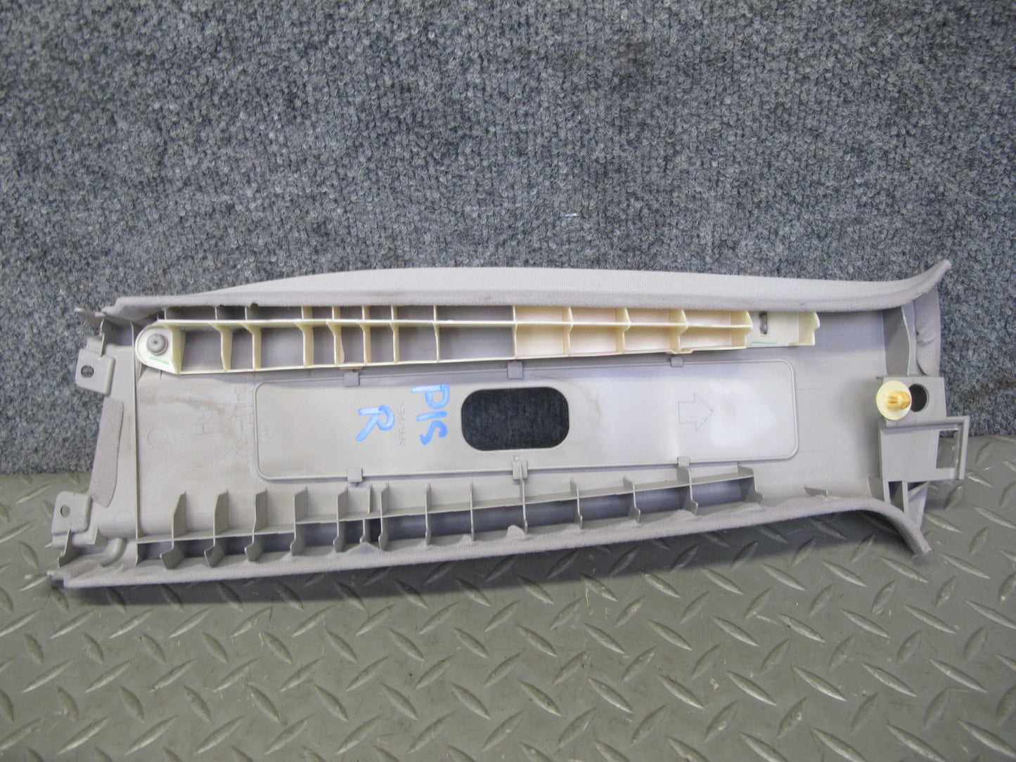 03-05 Lexus JCE10L IS300 Set of 2 Center B Pillar Upper Trim Cover Panel OEM