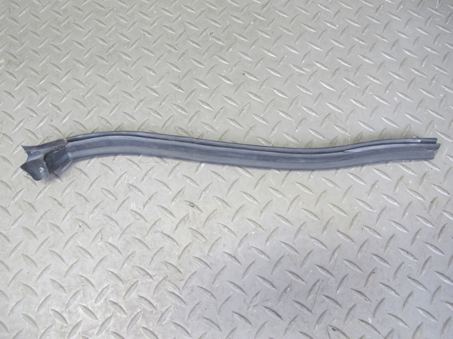 01-06 BMW E46 Convertible Roll Bar Exterior Weatherstrip Rubber Seal Set OEM