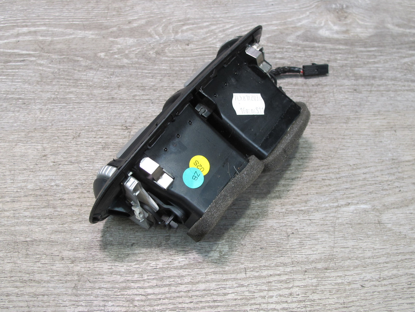 2003-2010 Porsche Cayenne 957 Rear Center Console A/C Air Vent 7L5819203C