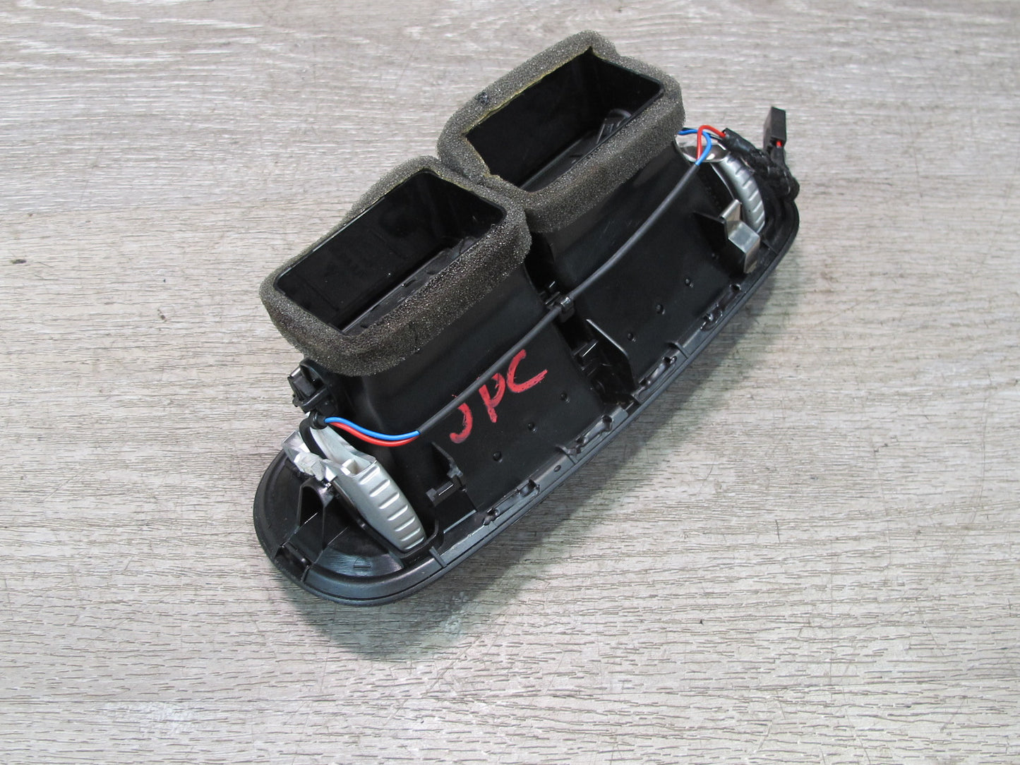2003-2010 Porsche Cayenne 957 Rear Center Console A/C Air Vent 7L5819203C